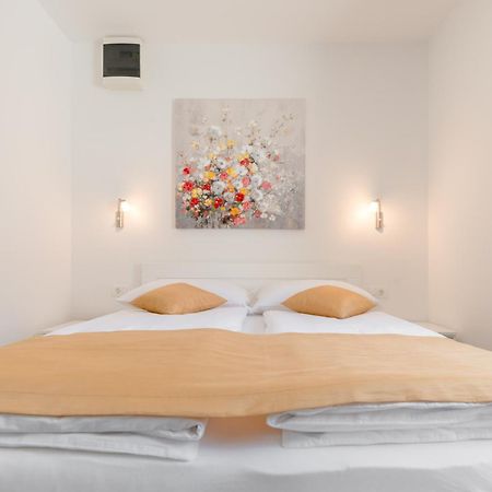 Apartments Villa Tudor 1 赫瓦尔 外观 照片