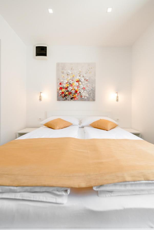Apartments Villa Tudor 1 赫瓦尔 外观 照片