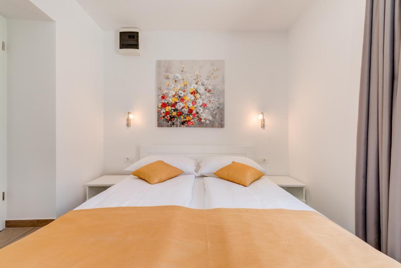 Apartments Villa Tudor 1 赫瓦尔 外观 照片